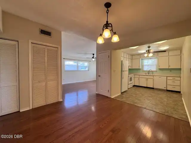 Listing Photo 7