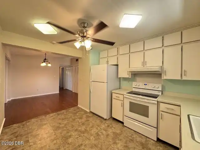 Listing Photo 9