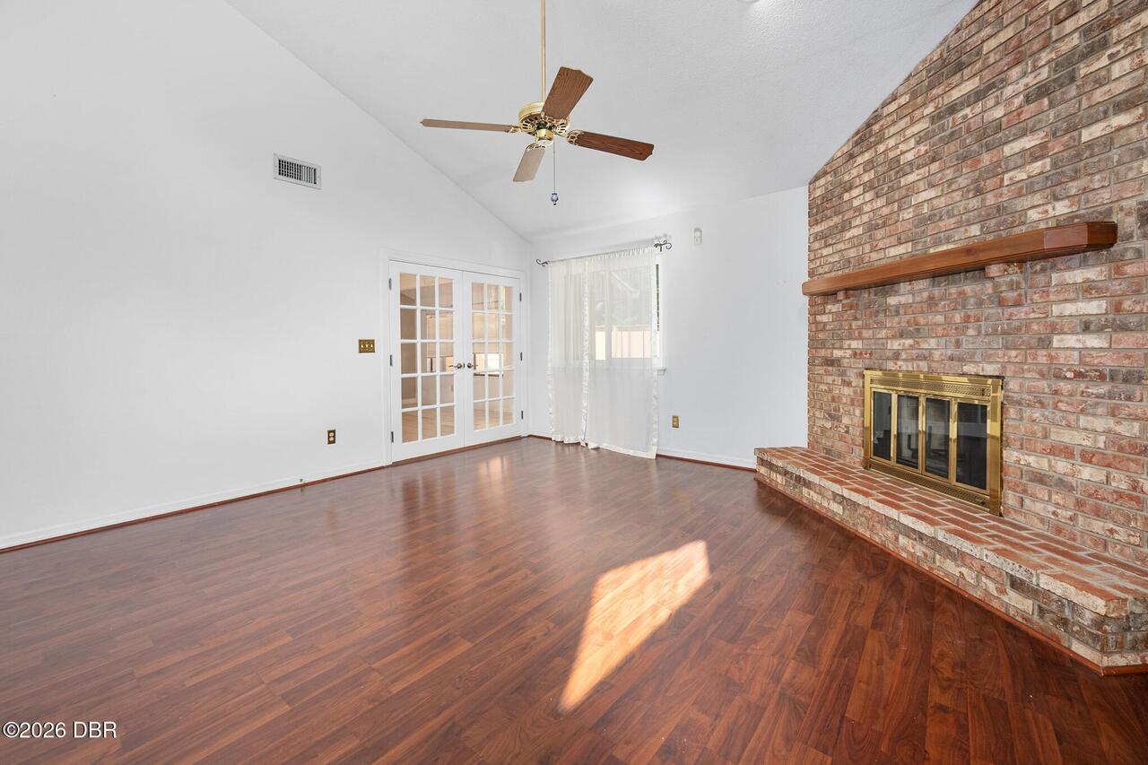 Listing Photo 14