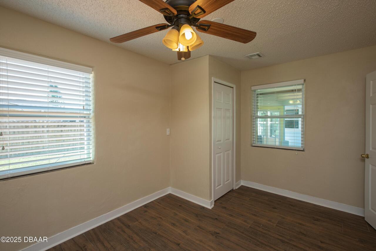 Listing Photo 14