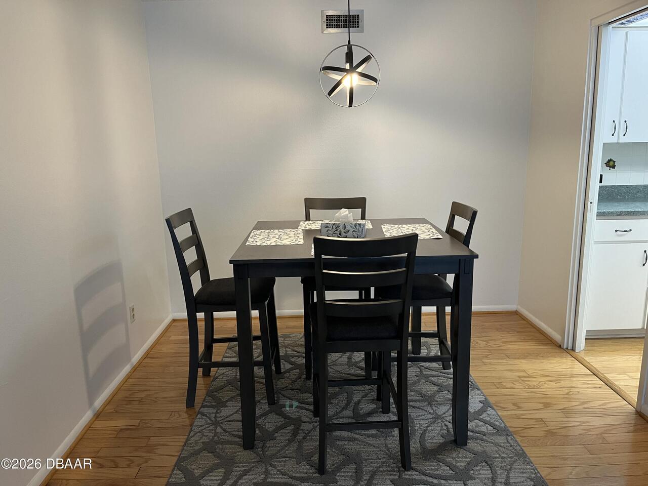 Listing Photo 11
