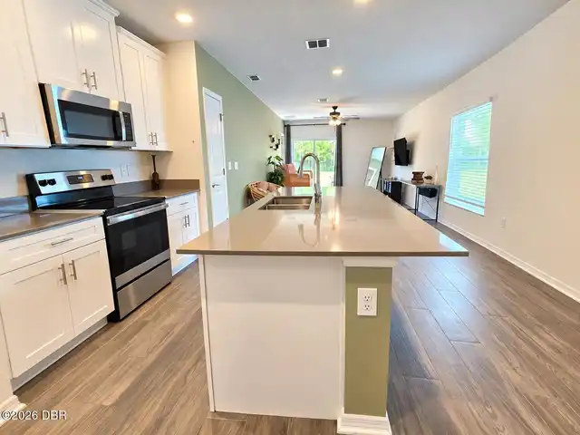 Listing Photo 9