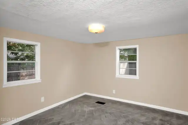 Listing Photo 13