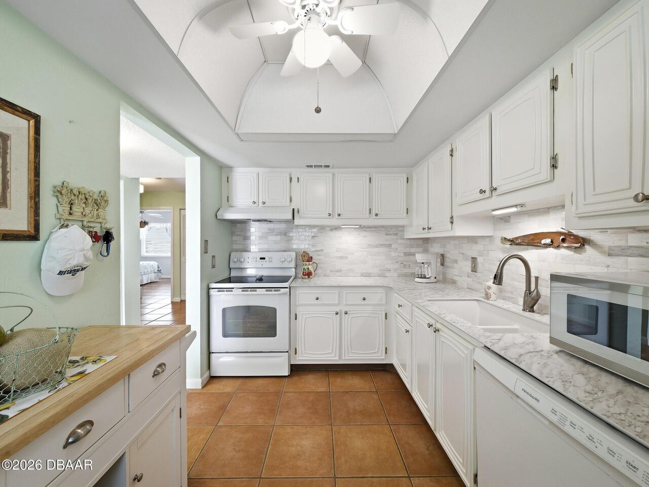 Listing Photo 8