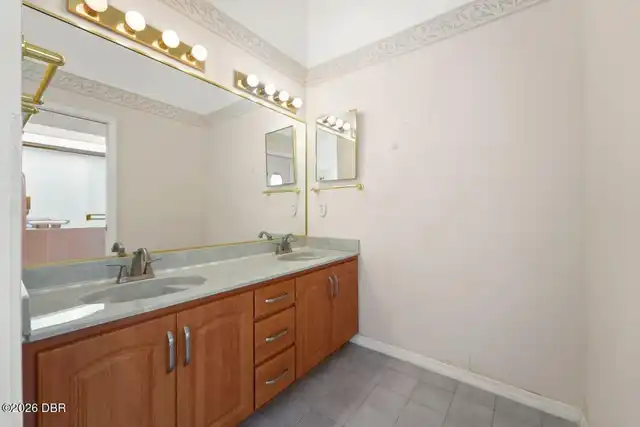 Listing Photo 20