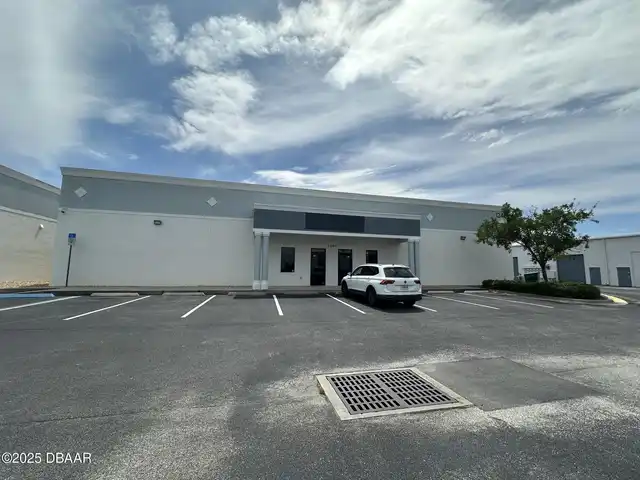 Listing Photo 6
