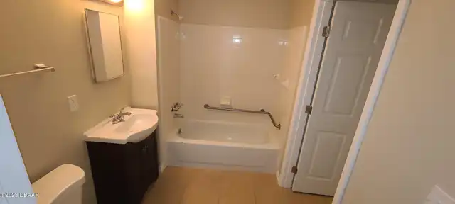 Listing Photo 7