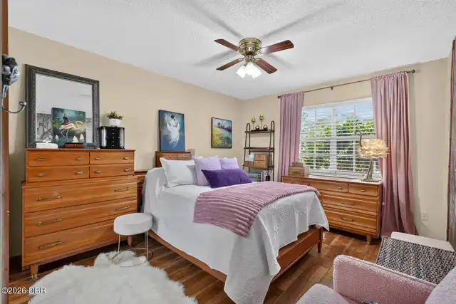 Listing Photo 34
