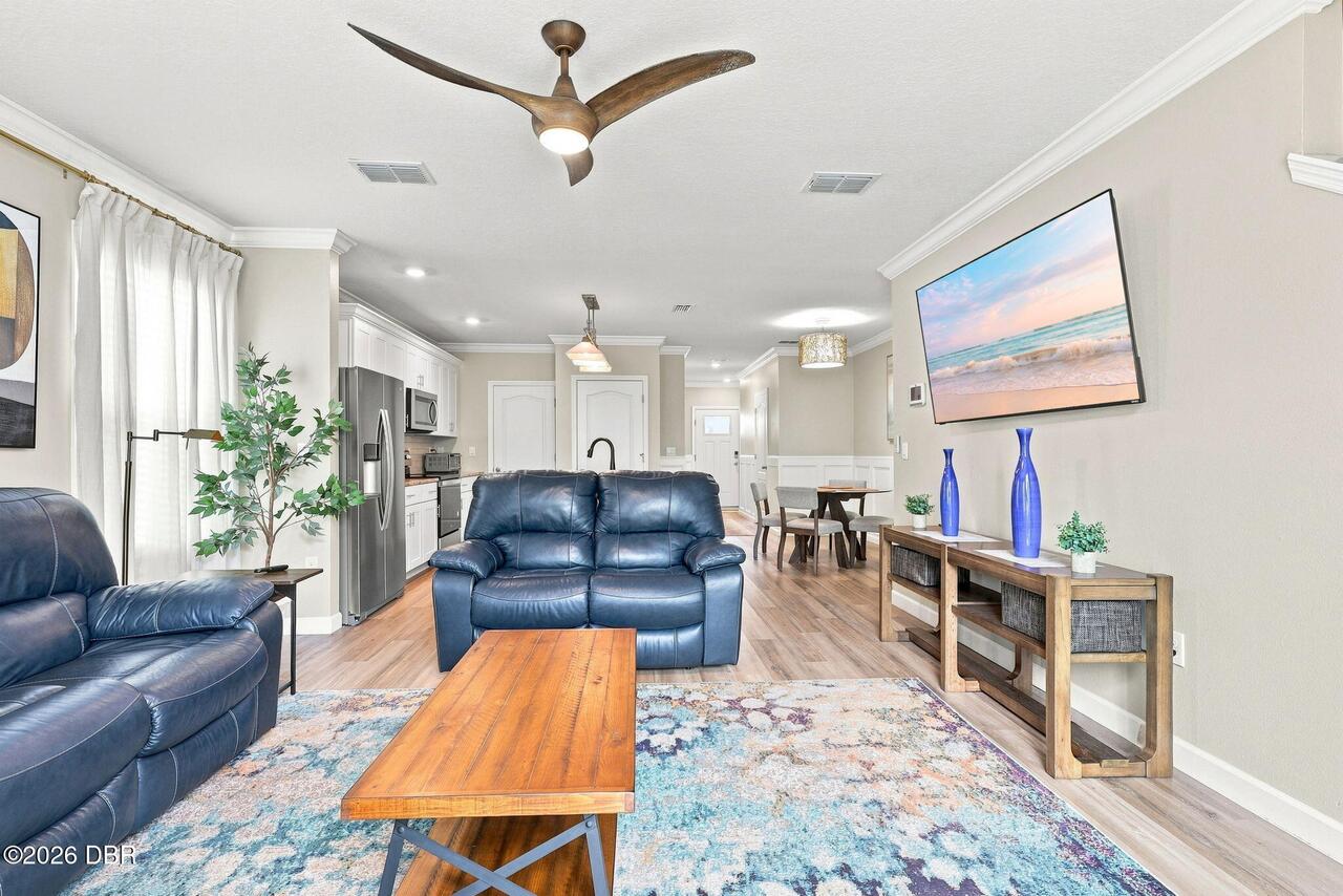 Listing Photo 8