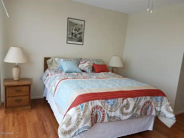 Listing Photo 6