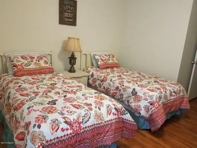 Listing Photo 7