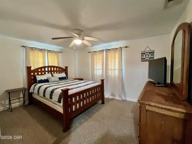 Listing Photo 9