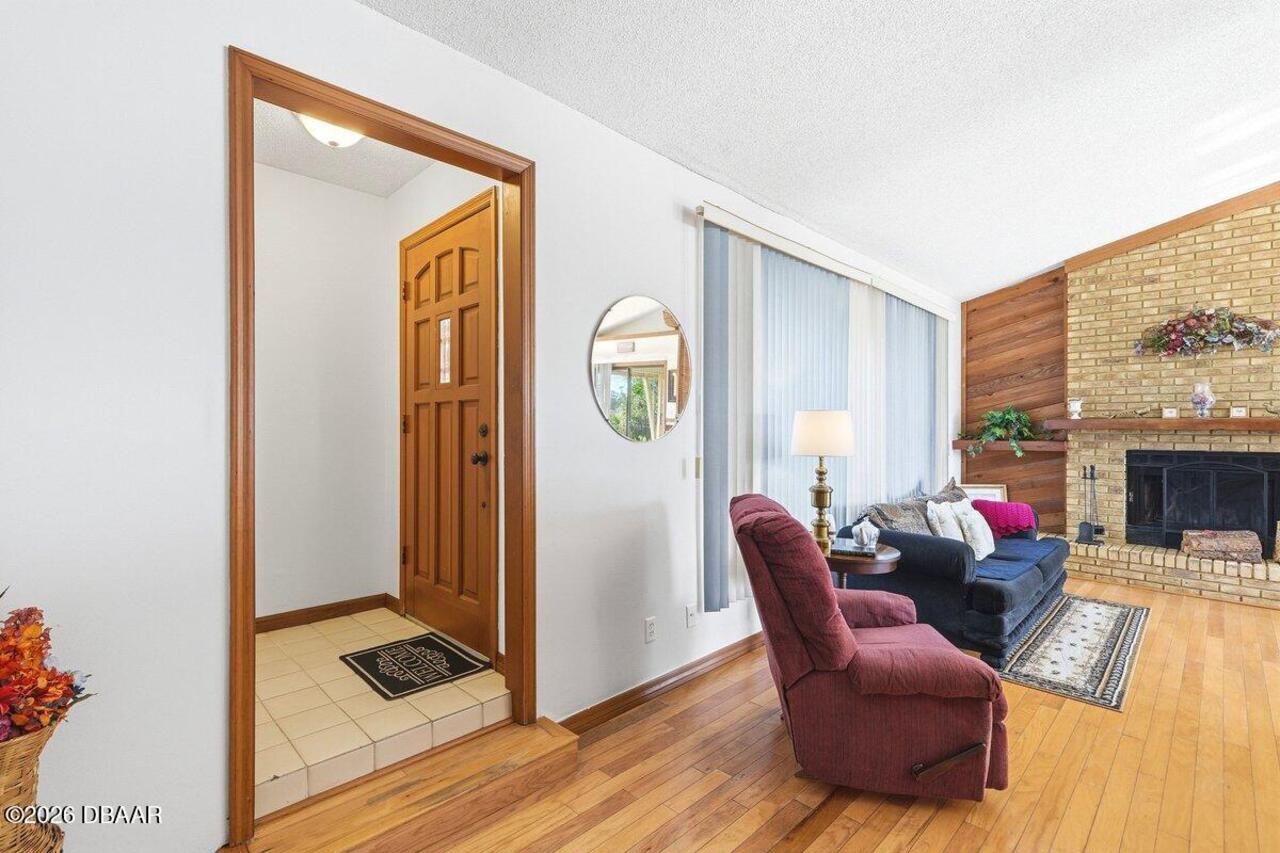 Listing Photo 17