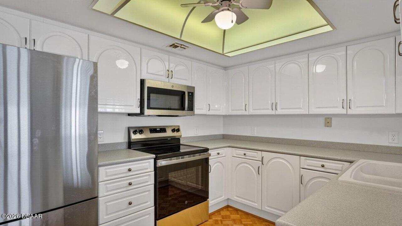 Listing Photo 14