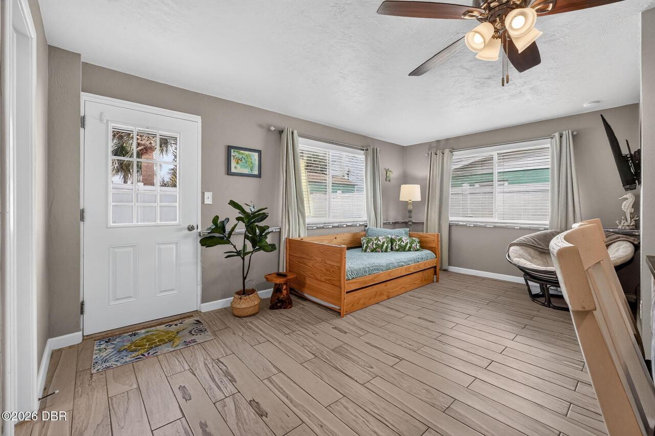 Listing Photo 15