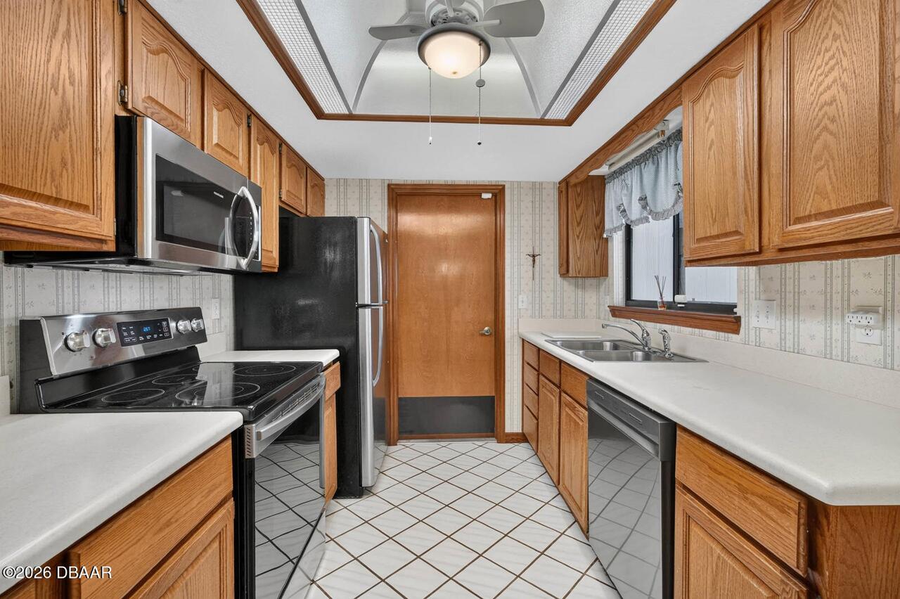 Listing Photo 11