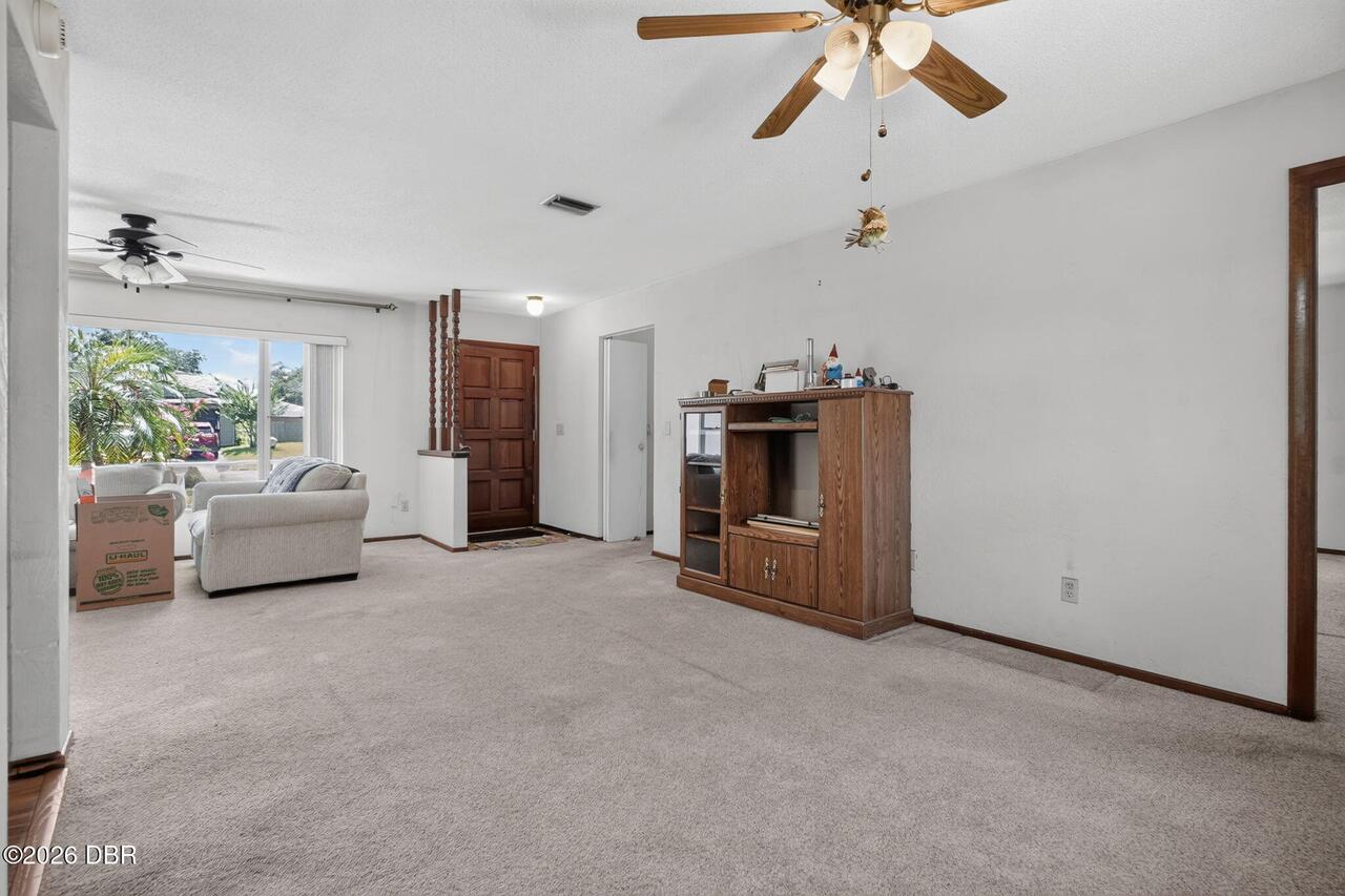 Listing Photo 9