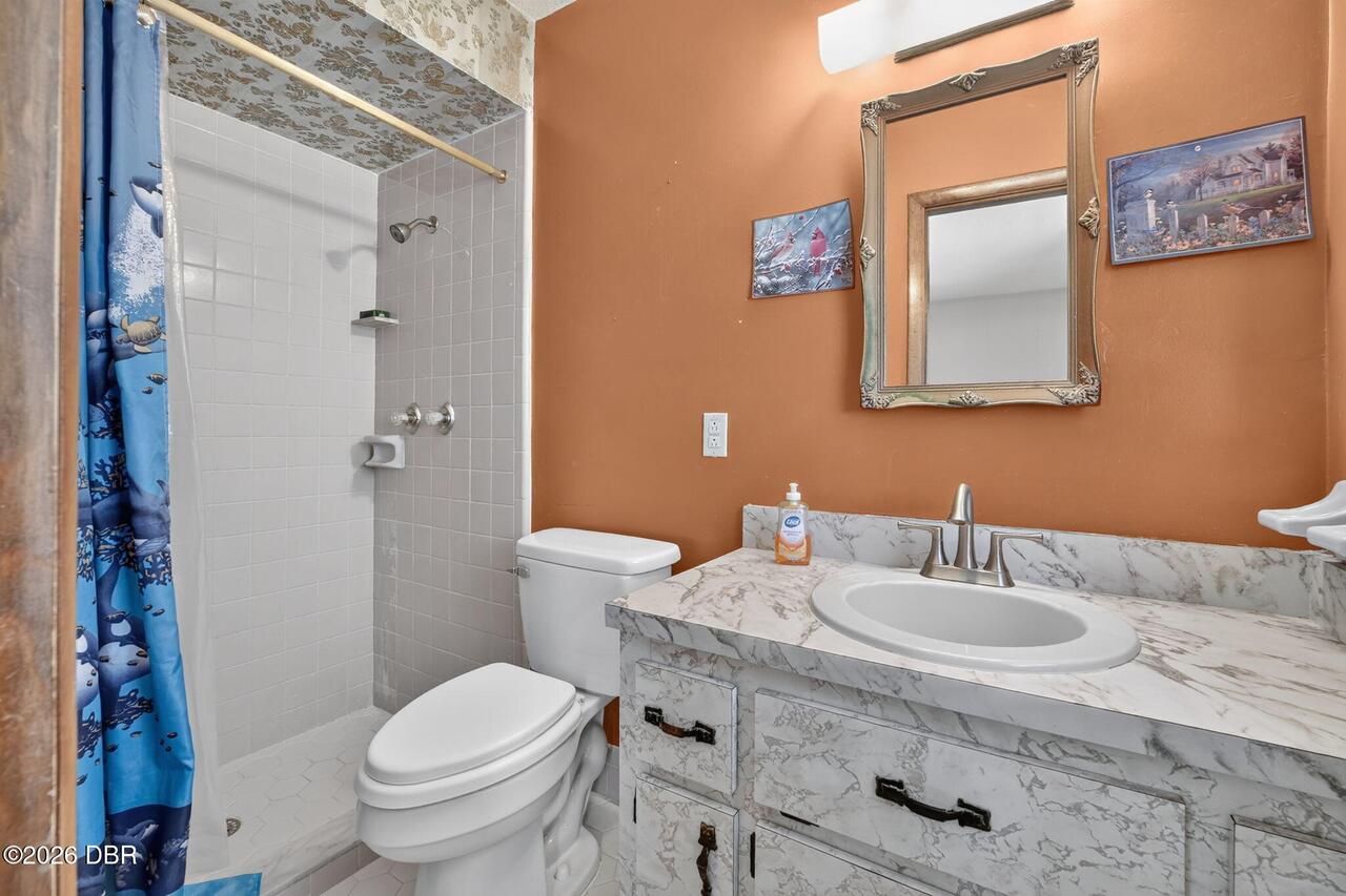 Listing Photo 12