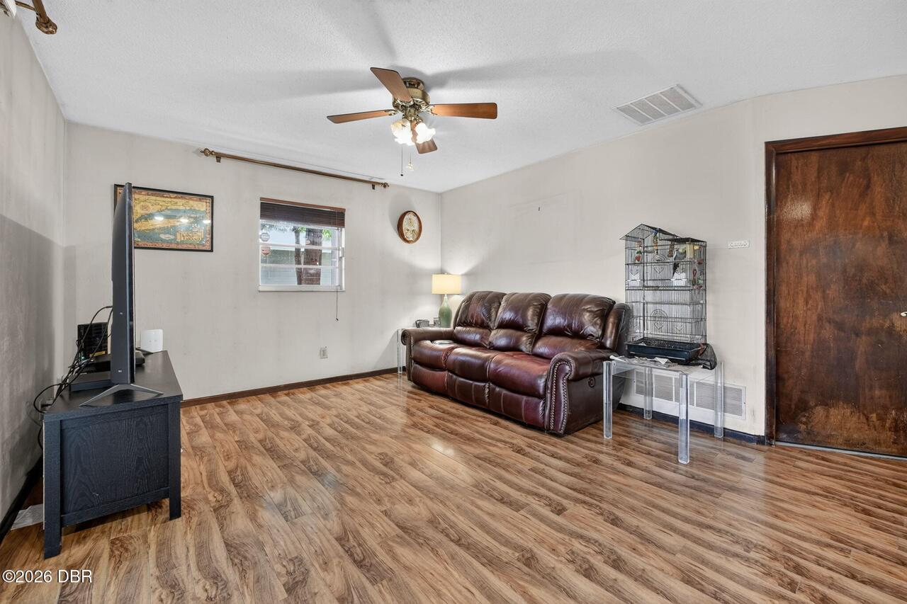 Listing Photo 22