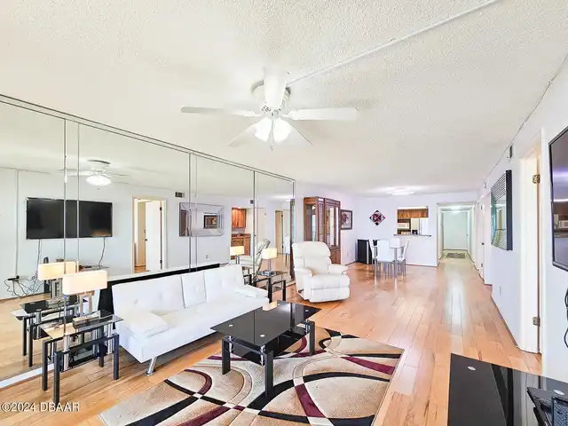Listing Photo 7