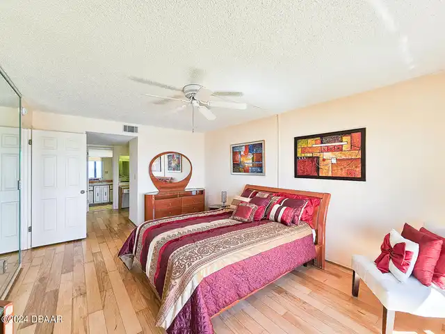 Listing Photo 16