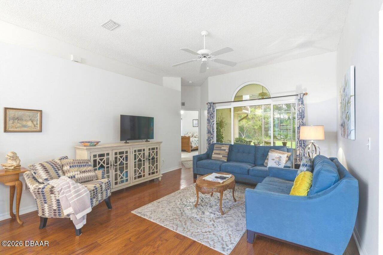Listing Photo 12