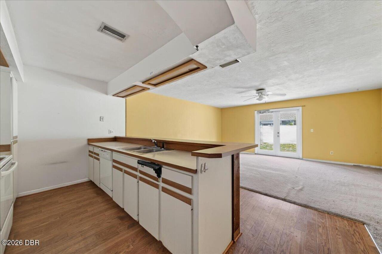 Listing Photo 9