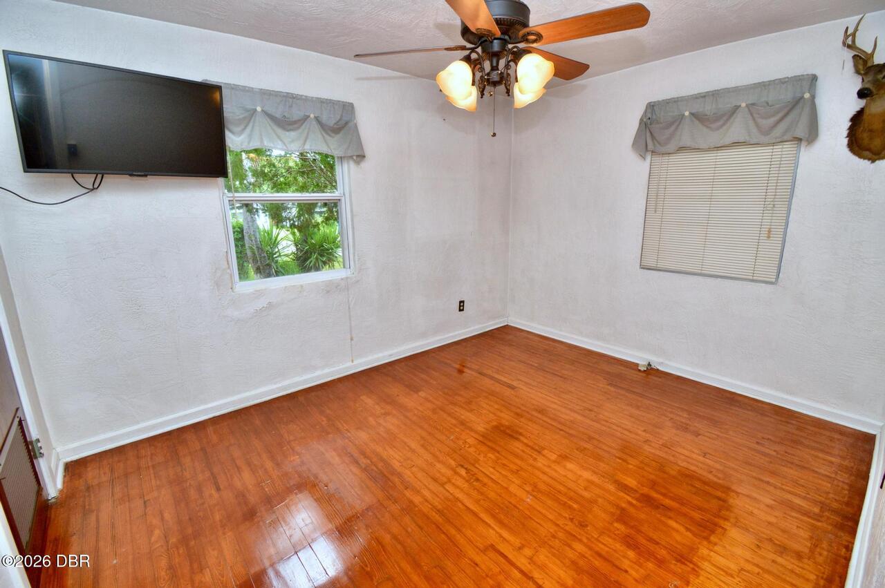 Listing Photo 14