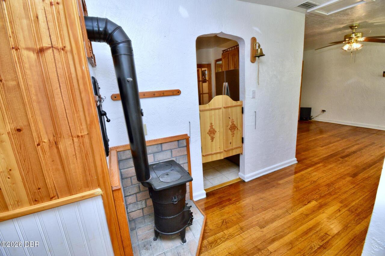 Listing Photo 11