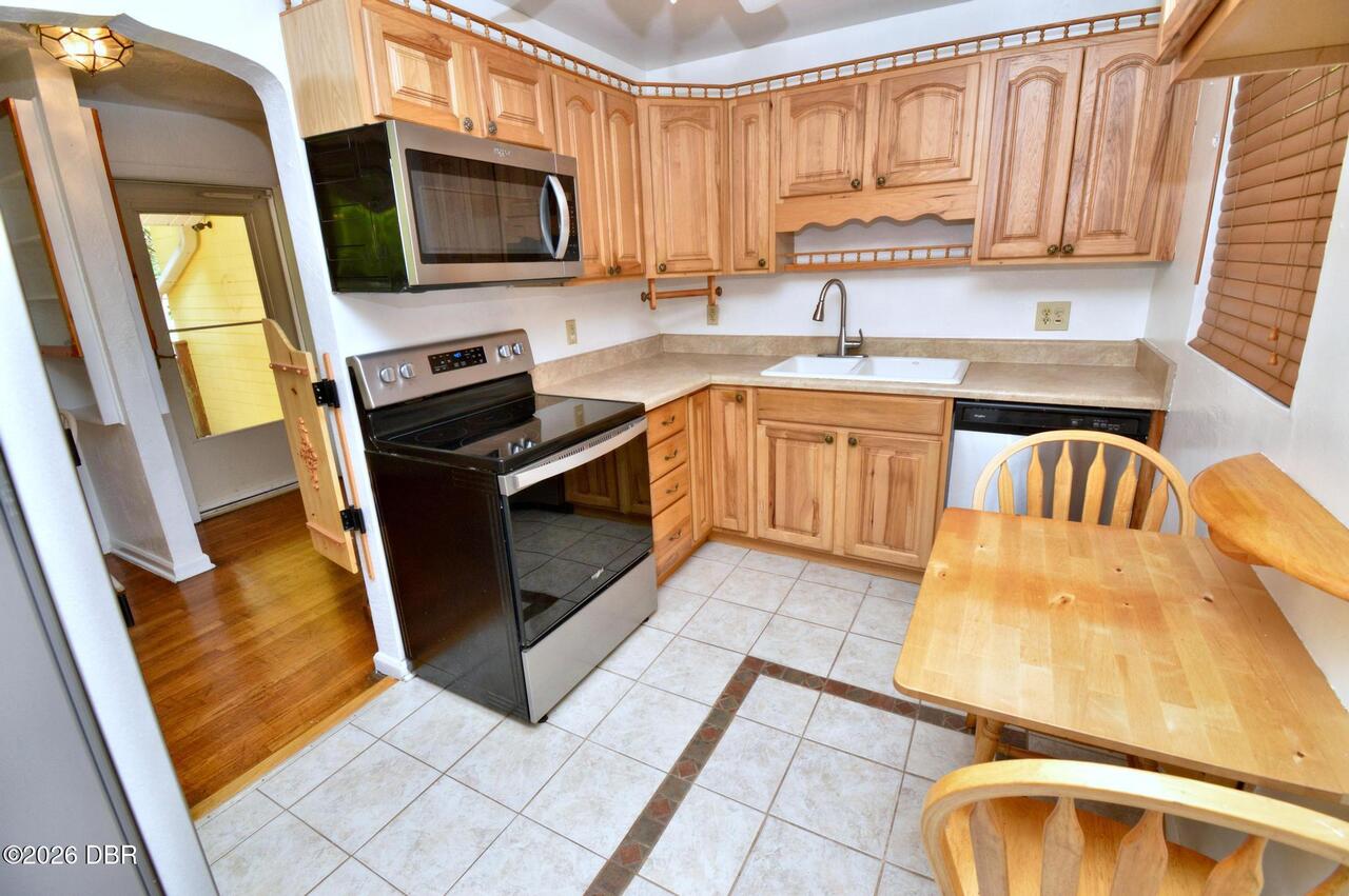 Listing Photo 10