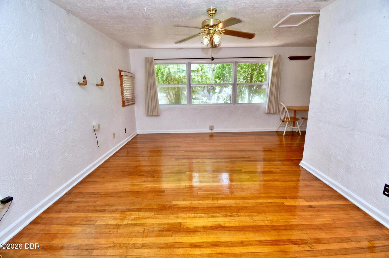 Listing Photo 7