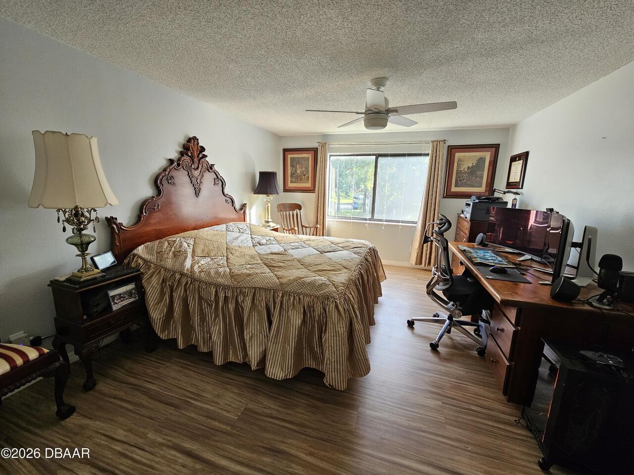 Listing Photo 8