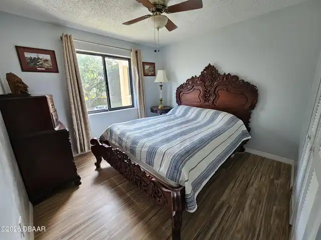 Listing Photo 10
