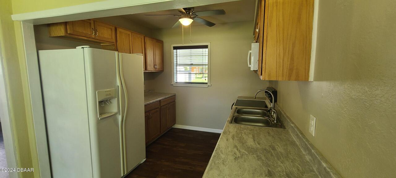 Listing Photo 8