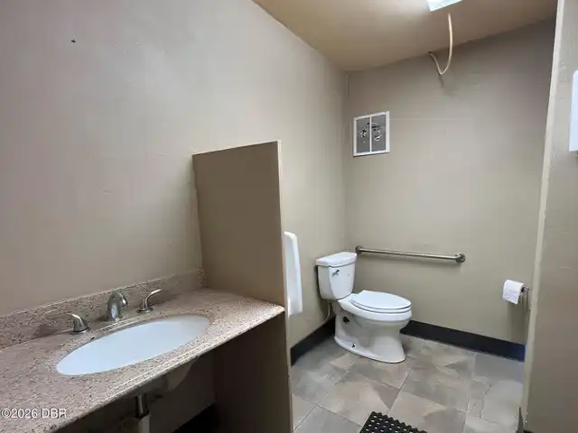 Listing Photo 7