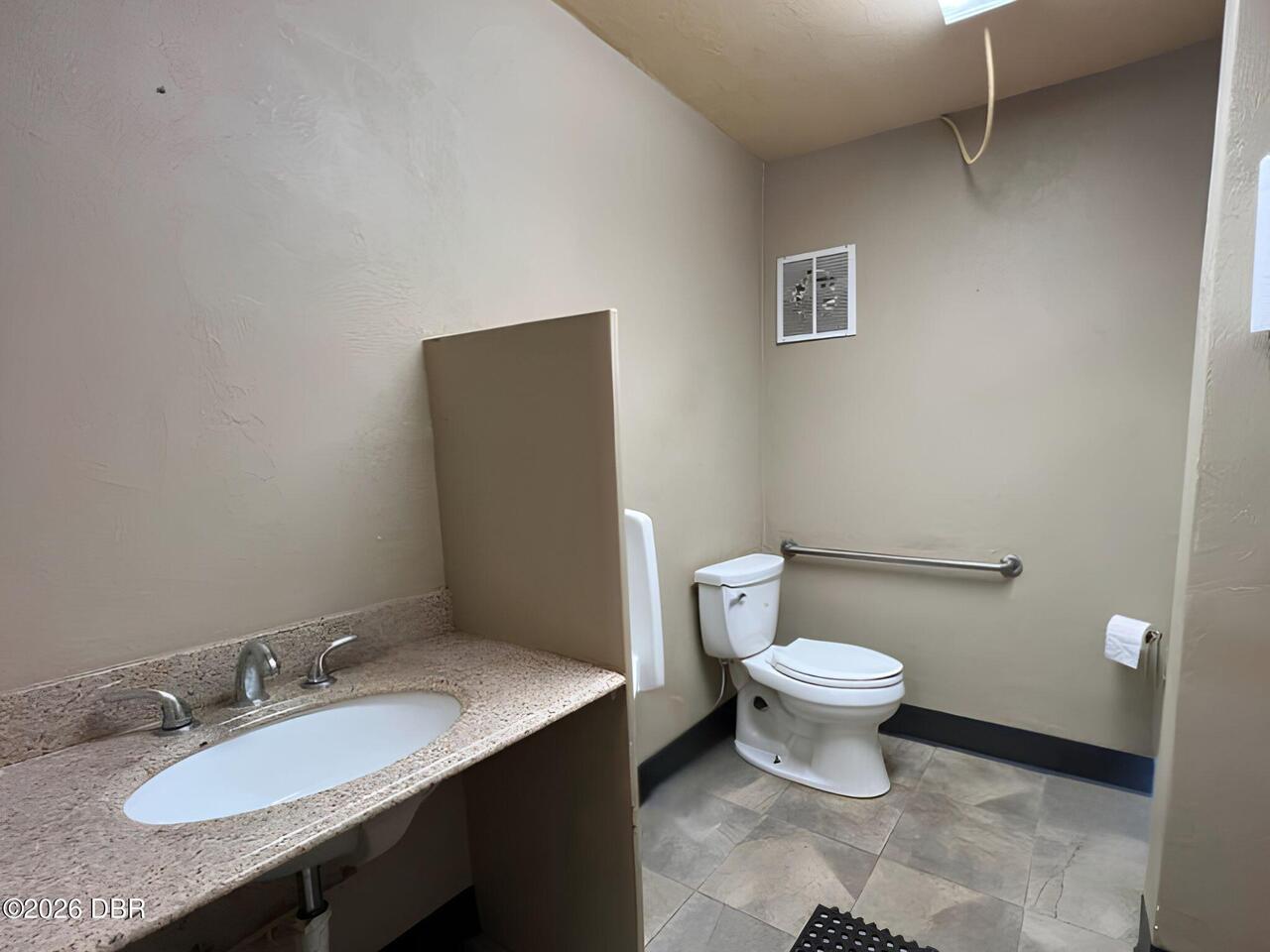 Listing Photo 7
