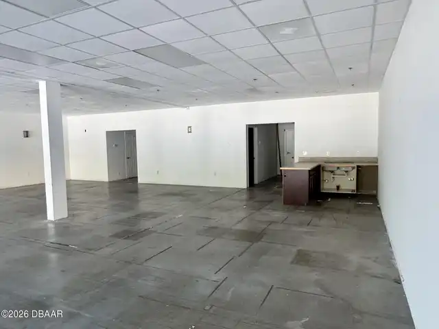 Listing Photo 9