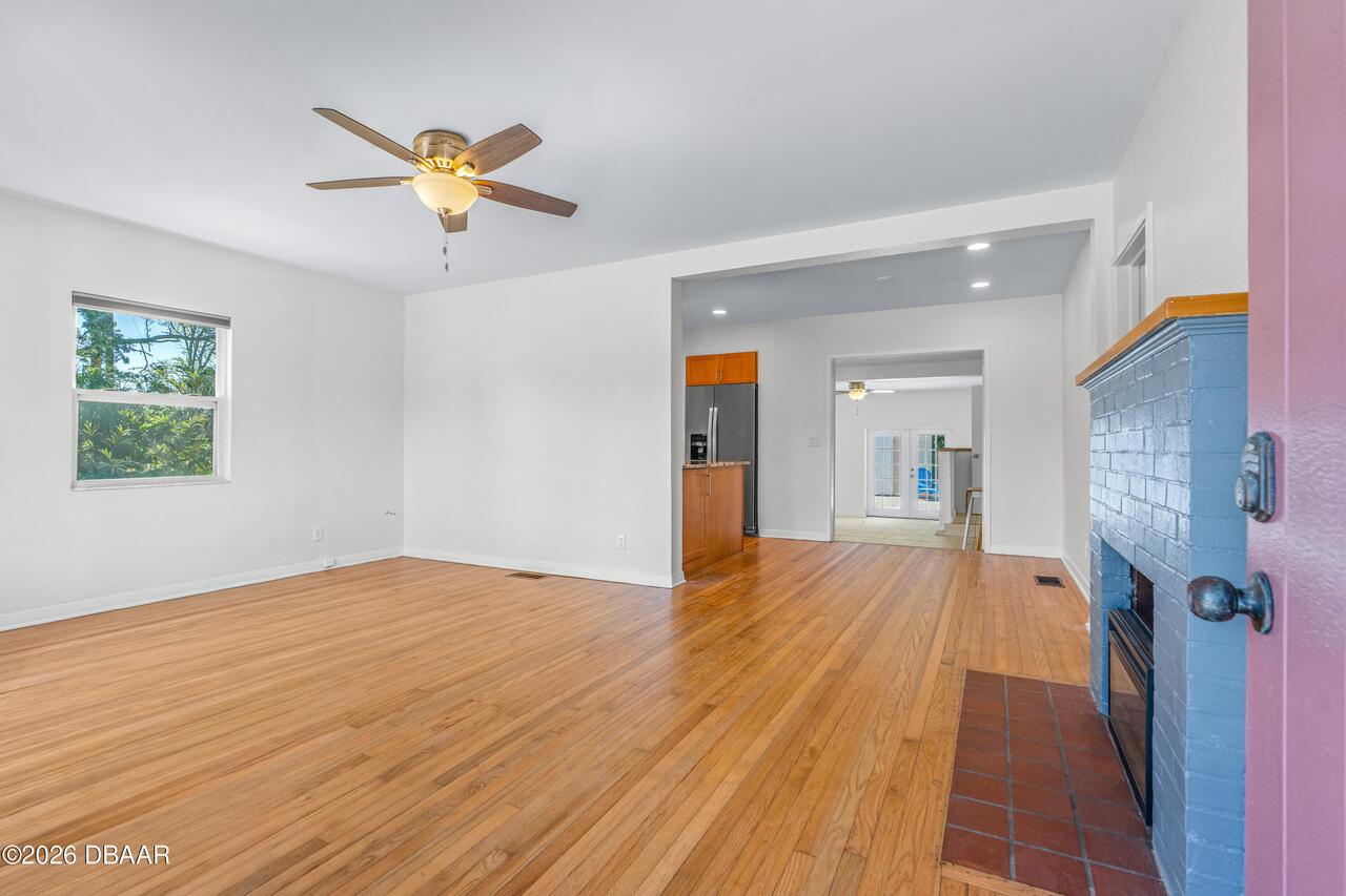 Listing Photo 10