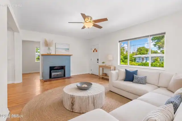 Listing Photo 10