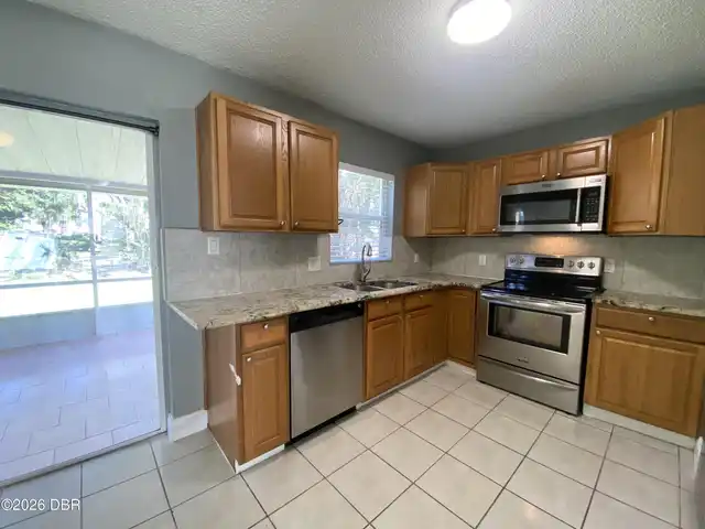 Listing Photo 9