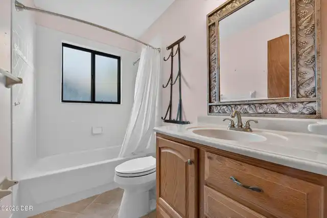 Listing Photo 12