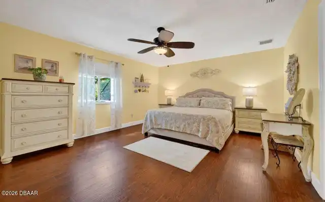 Listing Photo 17