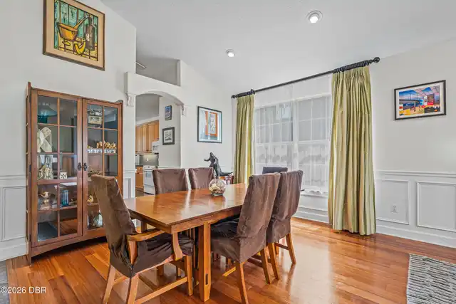 Listing Photo 8