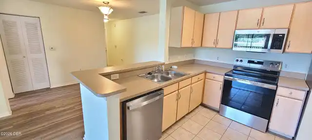 Listing Photo 9