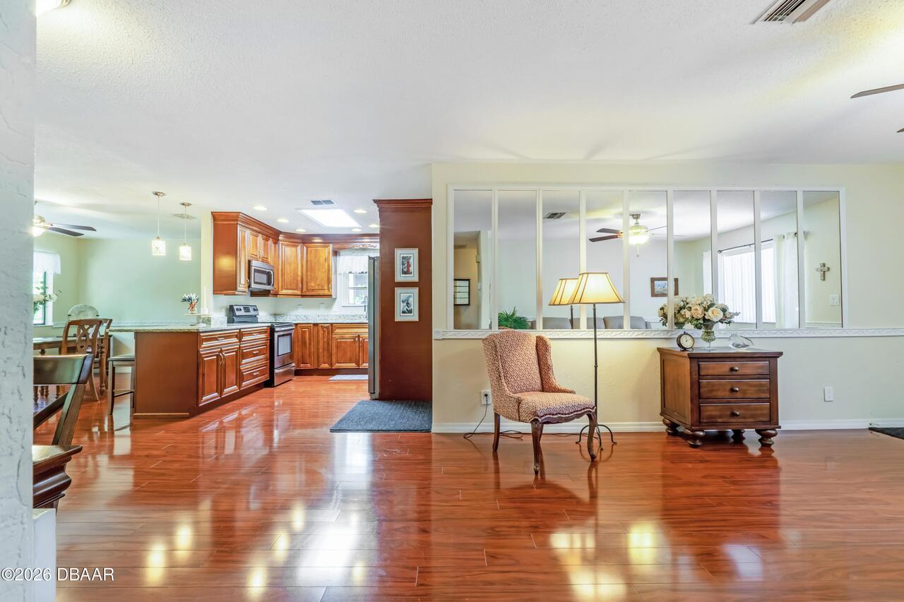 Listing Photo 7
