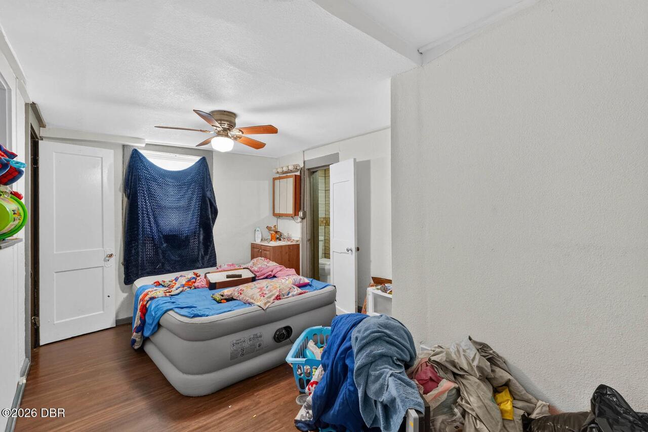 Listing Photo 10
