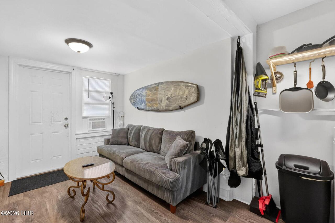 Listing Photo 16