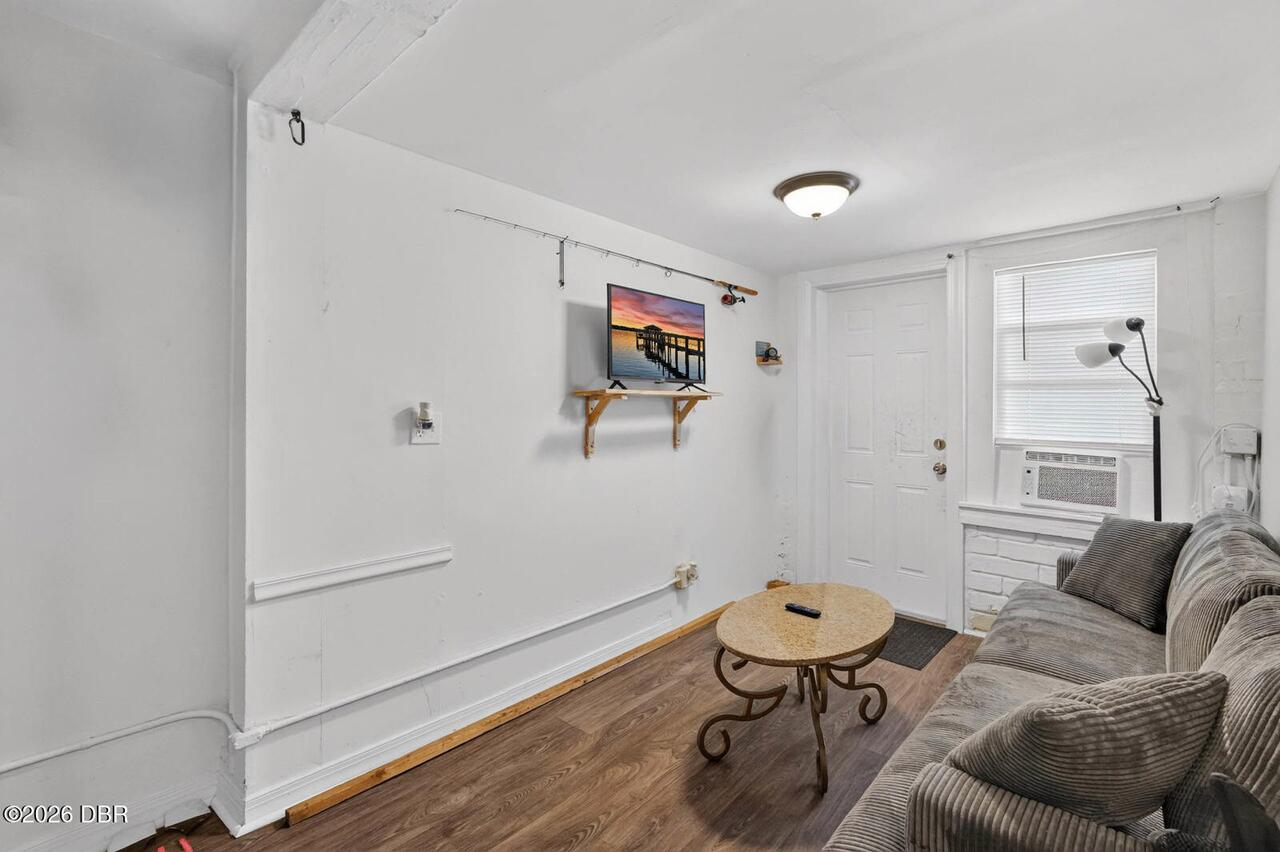 Listing Photo 17