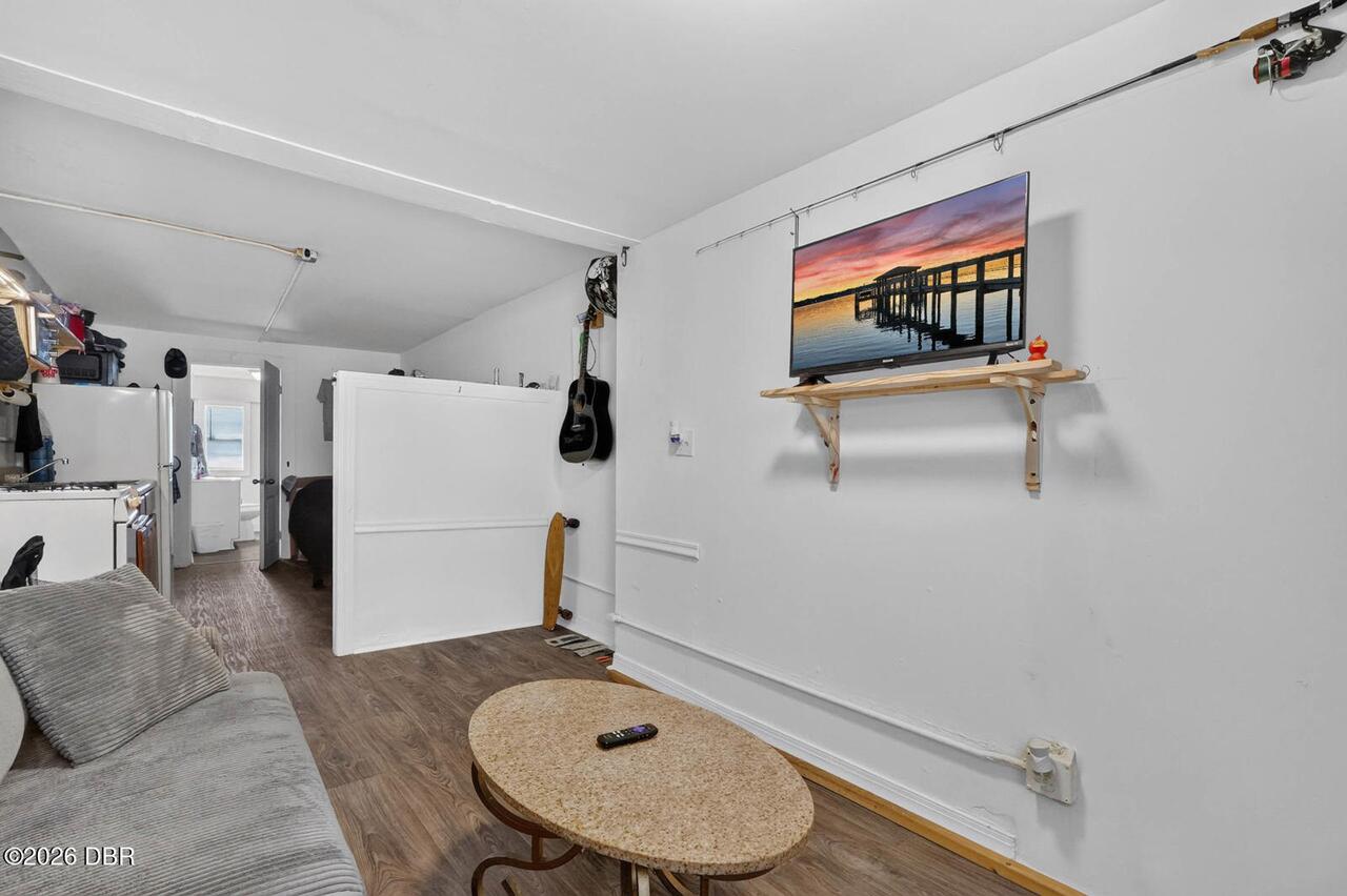 Listing Photo 18