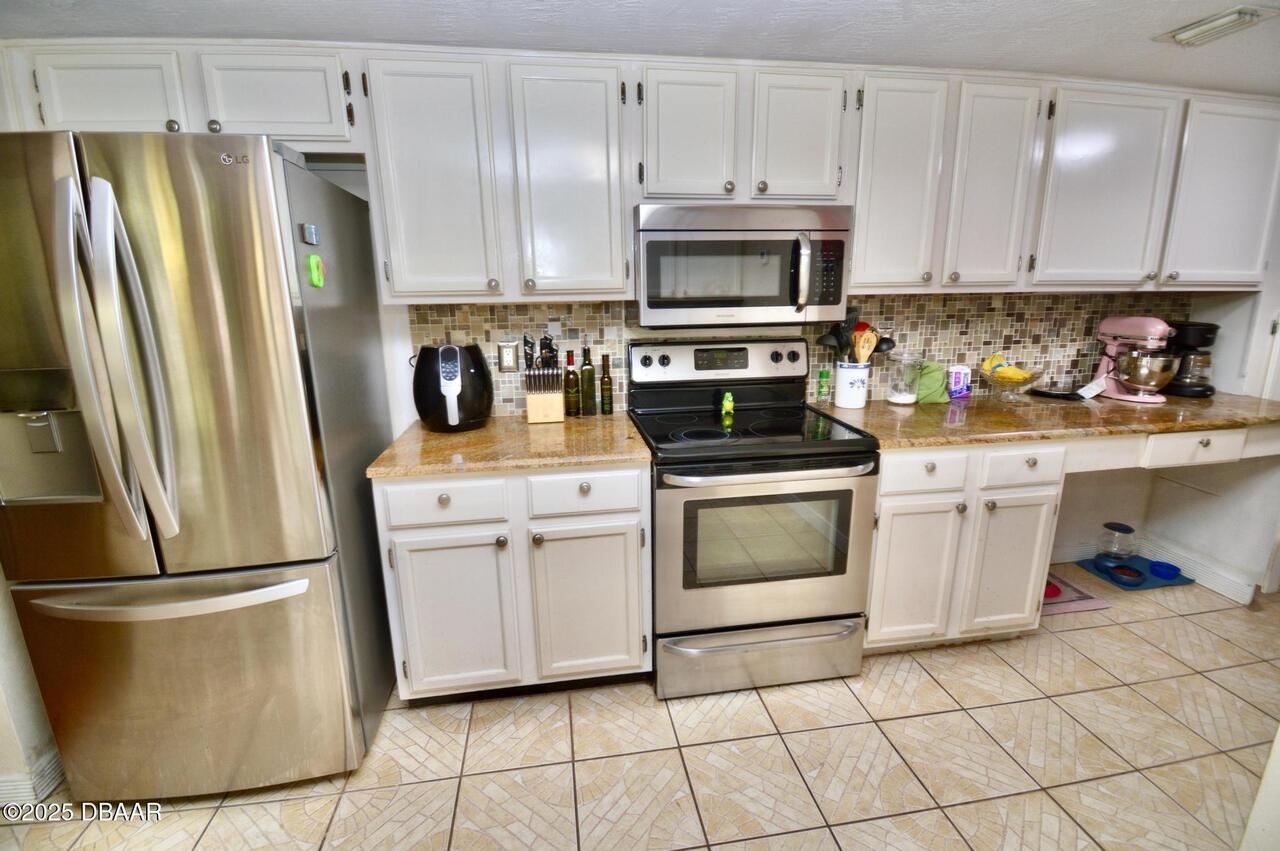 Listing Photo 17